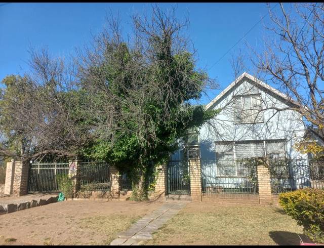 6 BEDROOM HOUSE FOR SALE IN QUEENSTOWN CENTRAL